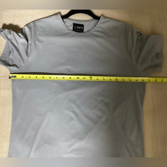 Cuts Elongated T-Shirt M - Picture 3 of 3